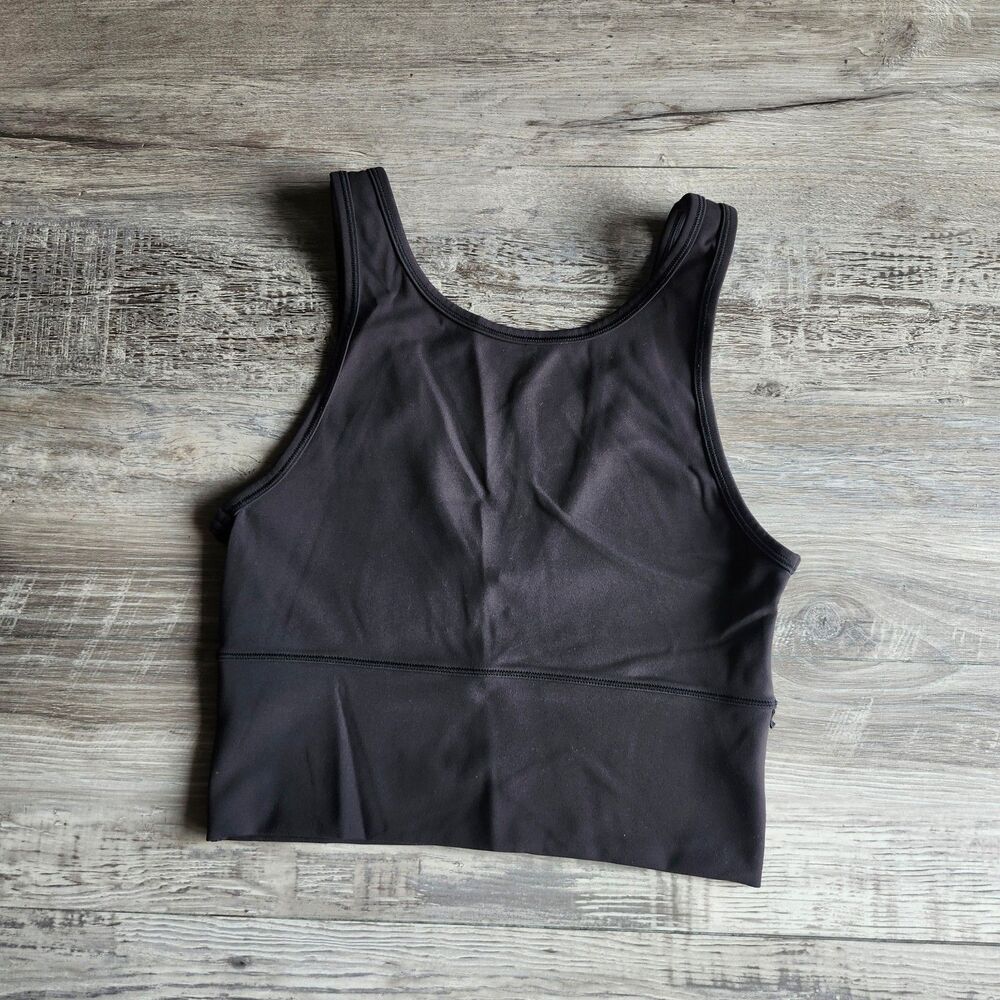 Lululemon crop top
